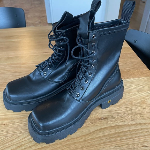 Combat Boots - Picture 4 of 7